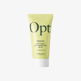 تصویر کرم ضد آفتاب Shield Optimals اوریفلیم با محافظت روزانه از پوست صورت