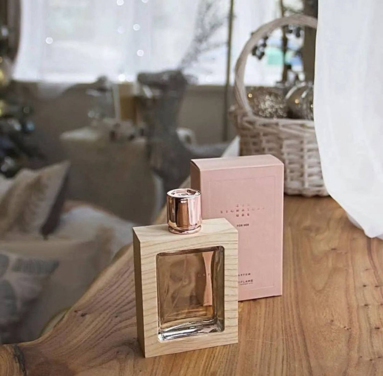 عطر زنانه سیگنیچر 5۰ میل