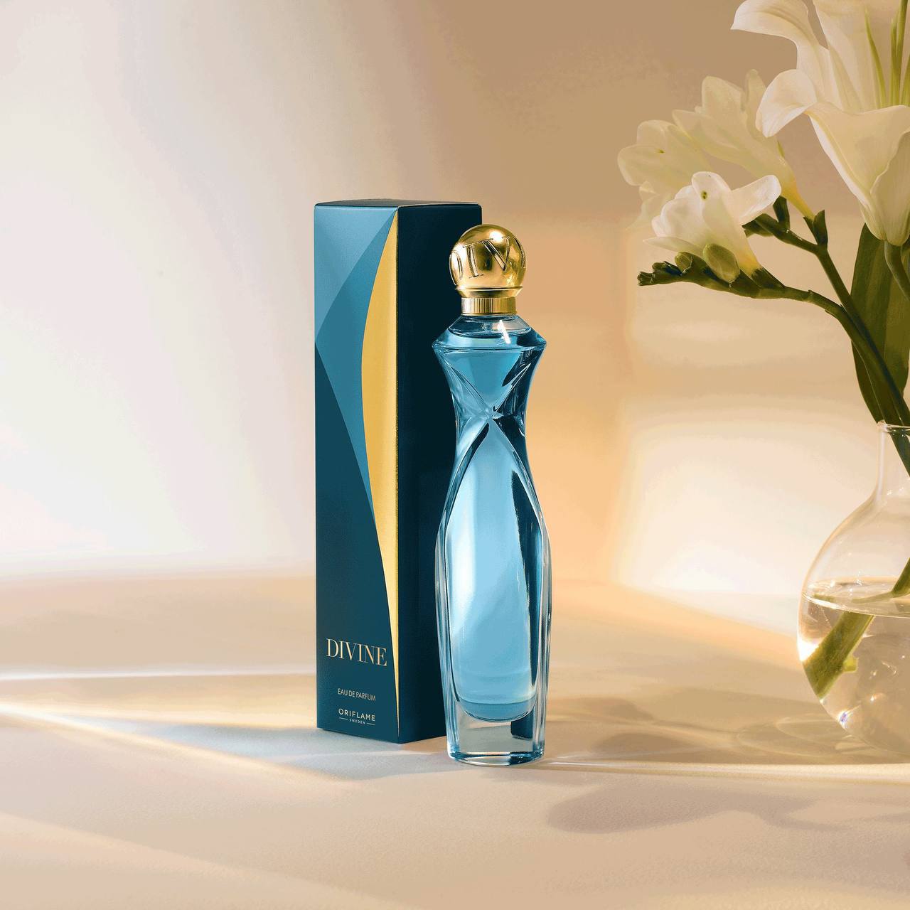 عطر زنانه دیواین 50 میل