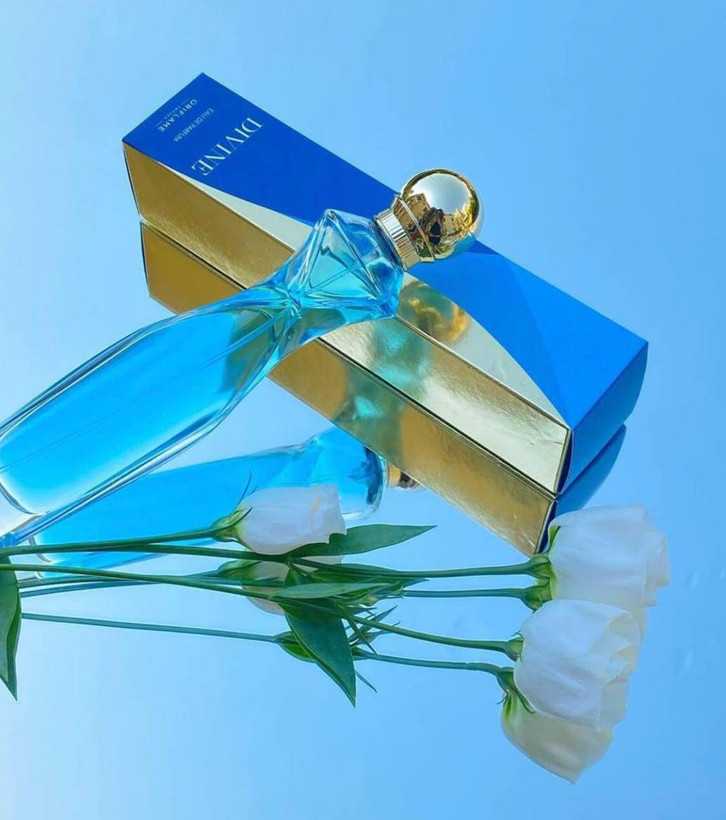 عطر زنانه دیواین 50 میل